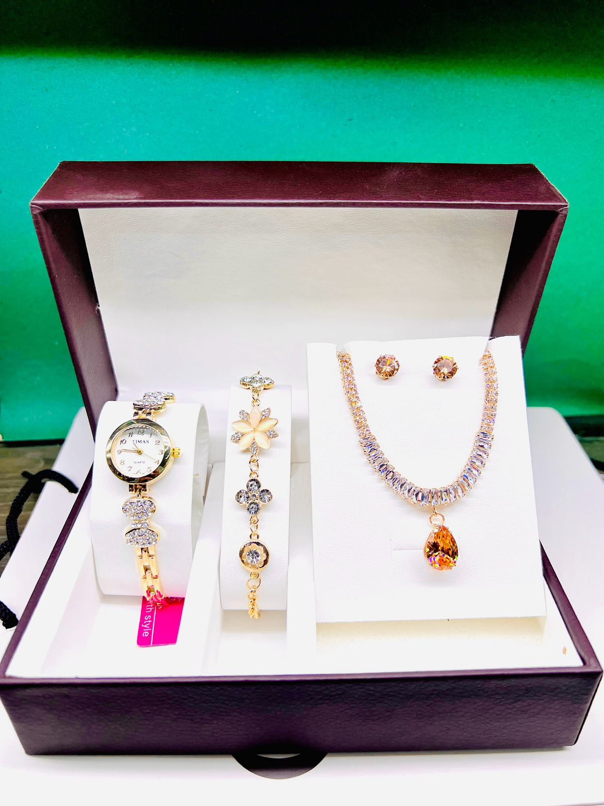 Women Watch Gift Box with Bracelet, Ear Stud and pendant - Biasworlds